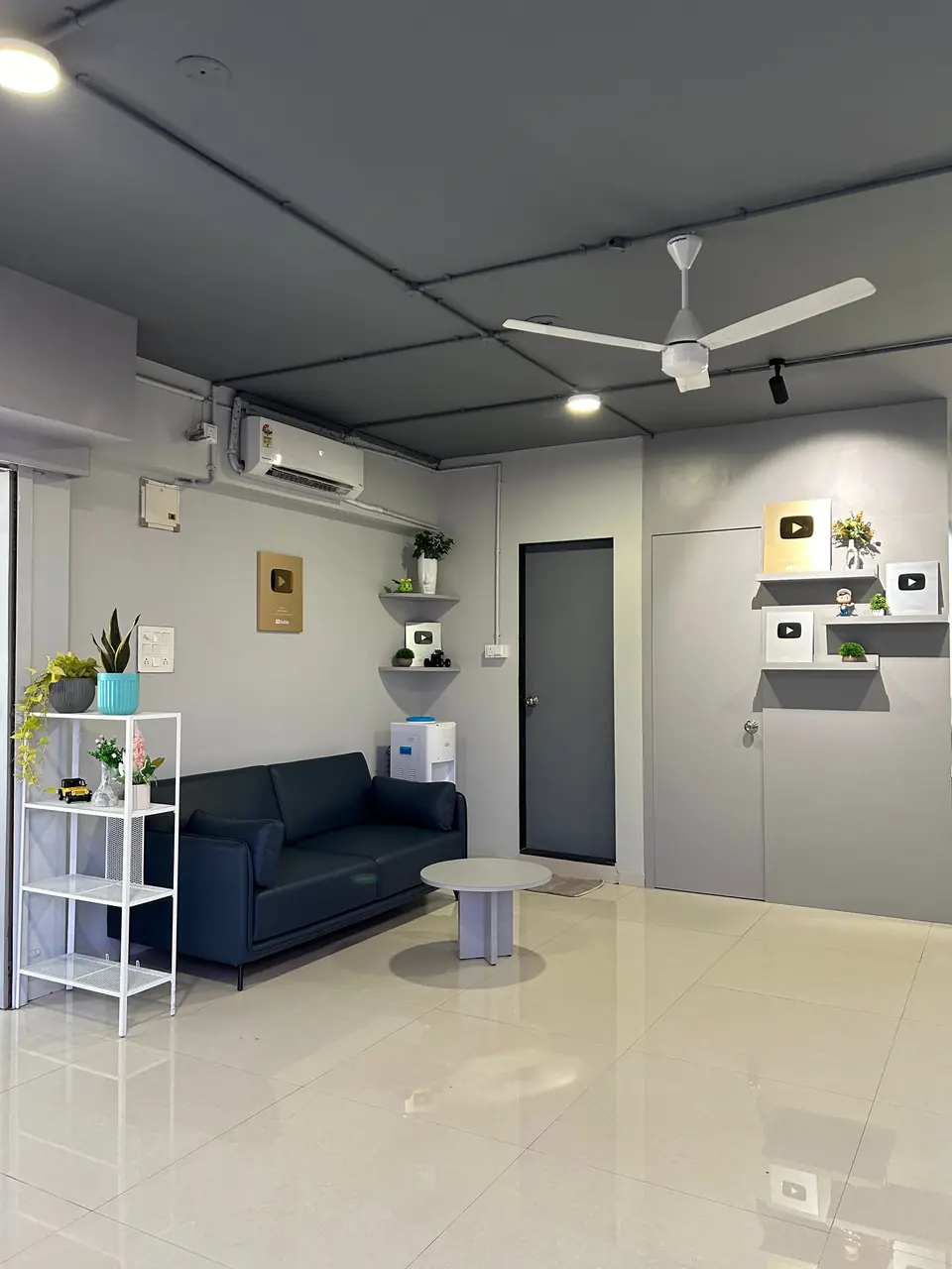 Waiting lounge inside the TubePod Media studio